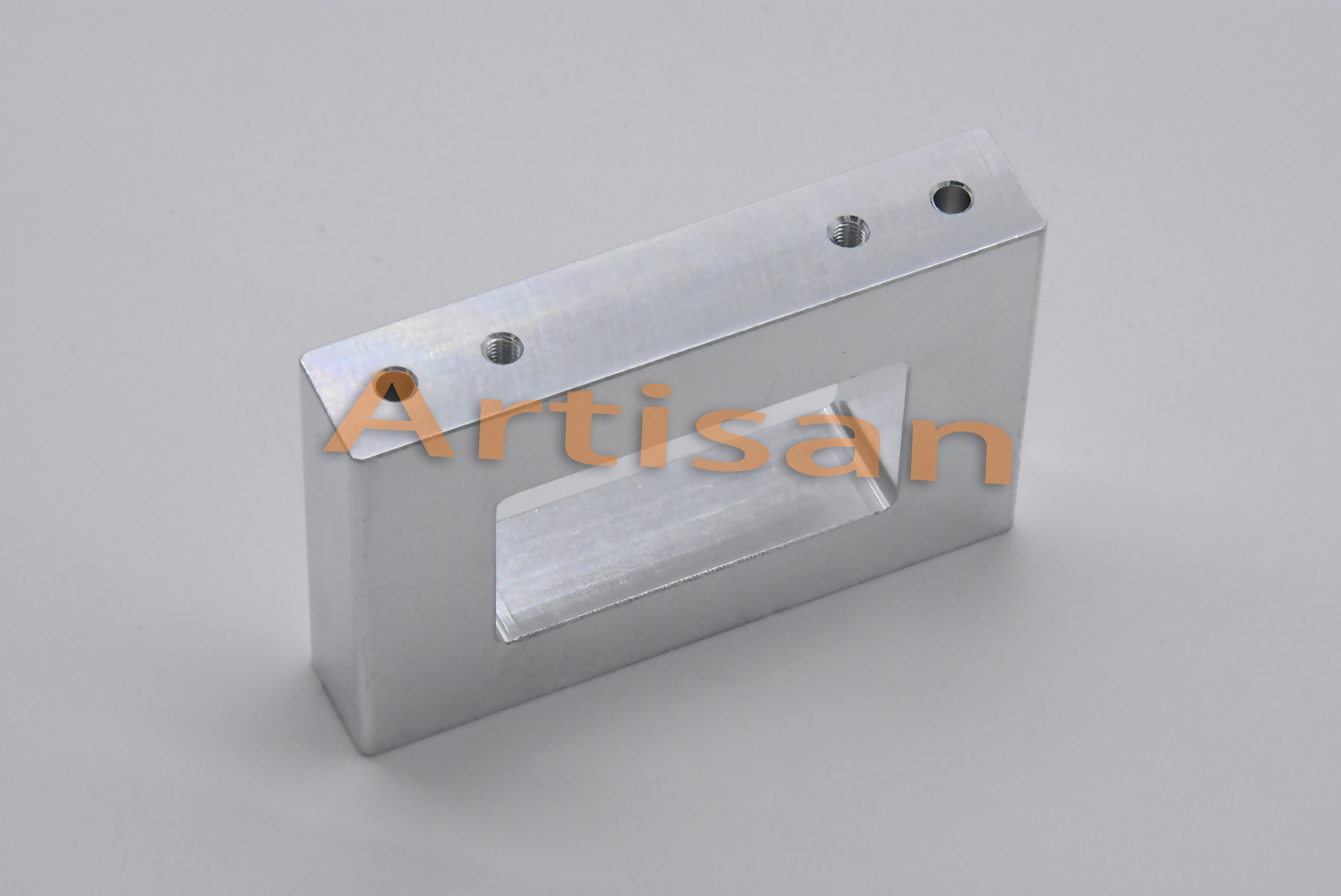 <strong>图9：电子及通讯精密加工</strong>