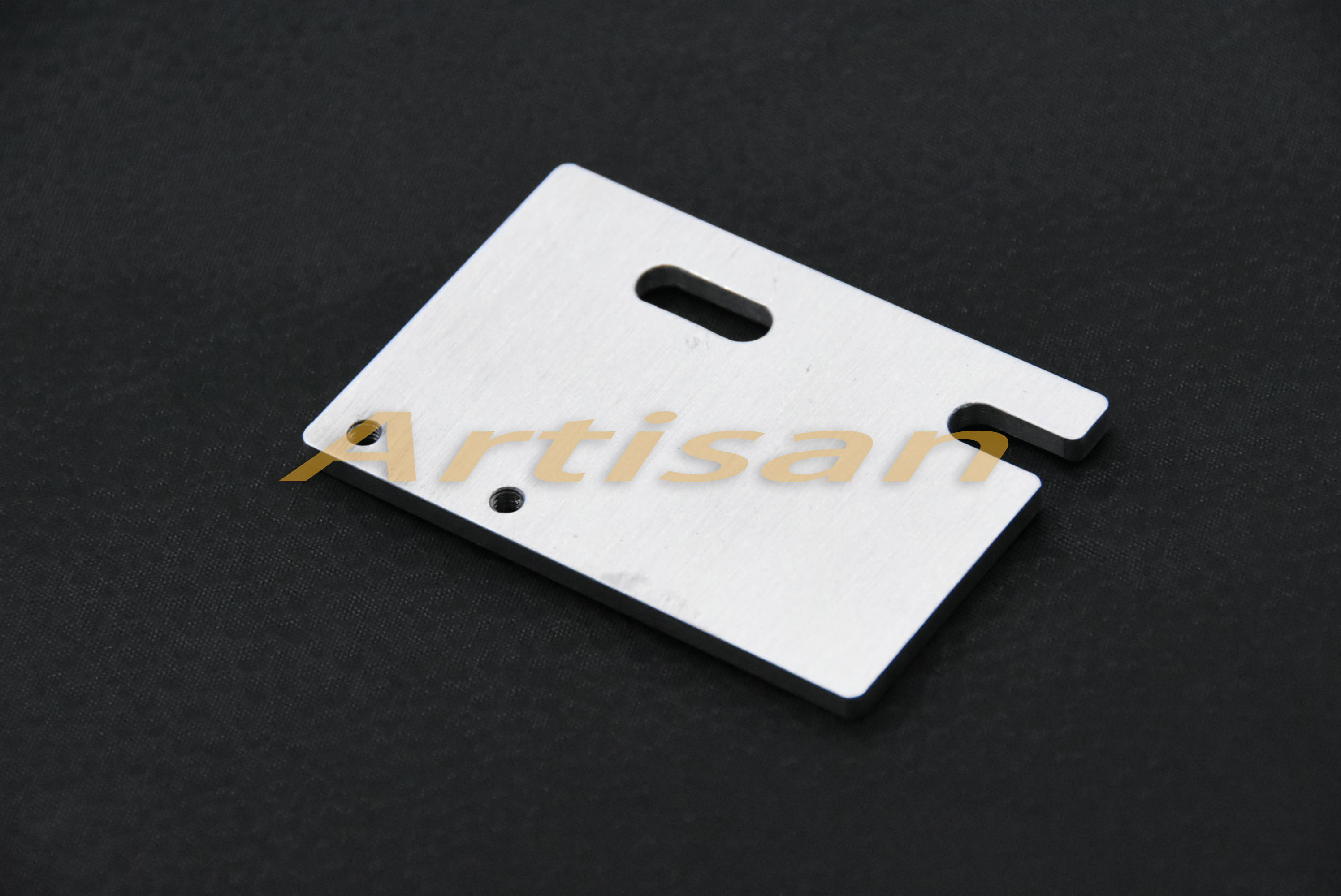 <strong>电子类精密加工：板3</strong>