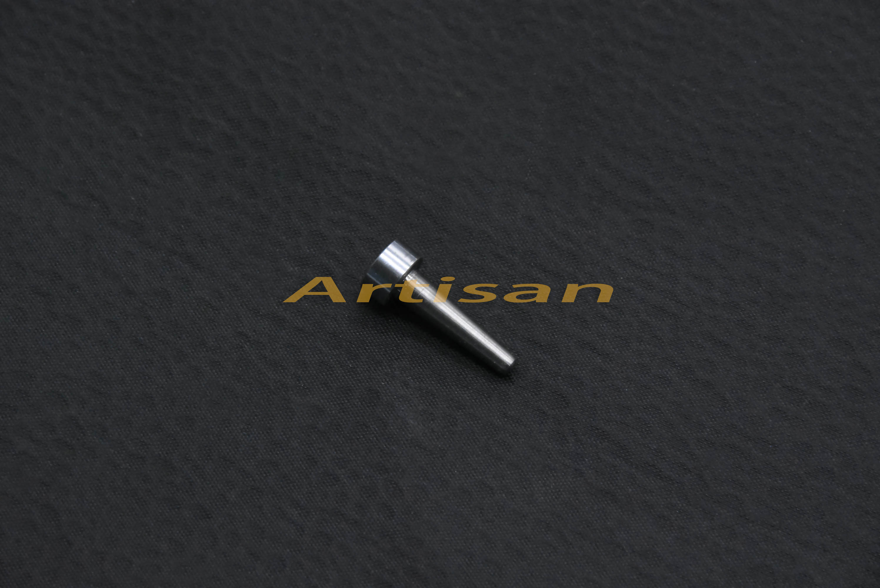 <strong>电子类精密加工：检测住</strong>