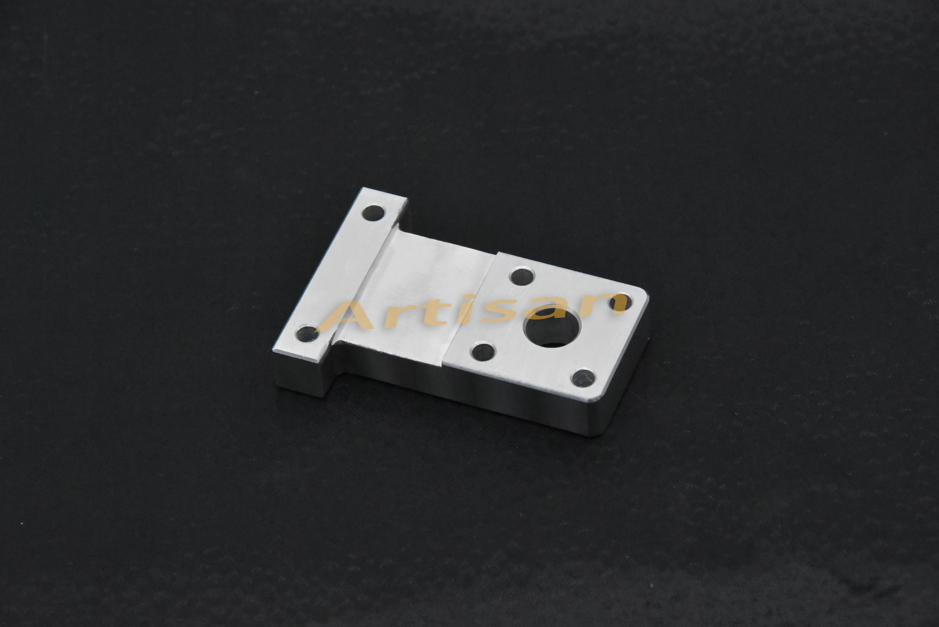 <strong>电子类精密加工：推杆气缸支架</strong>