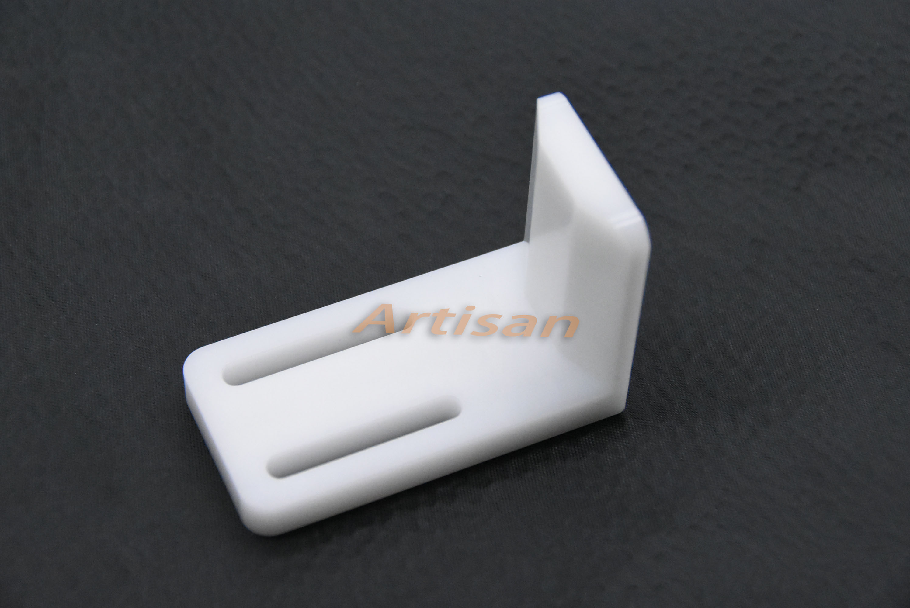 <strong>医疗类精密件加工：电池间距调节块1</strong>