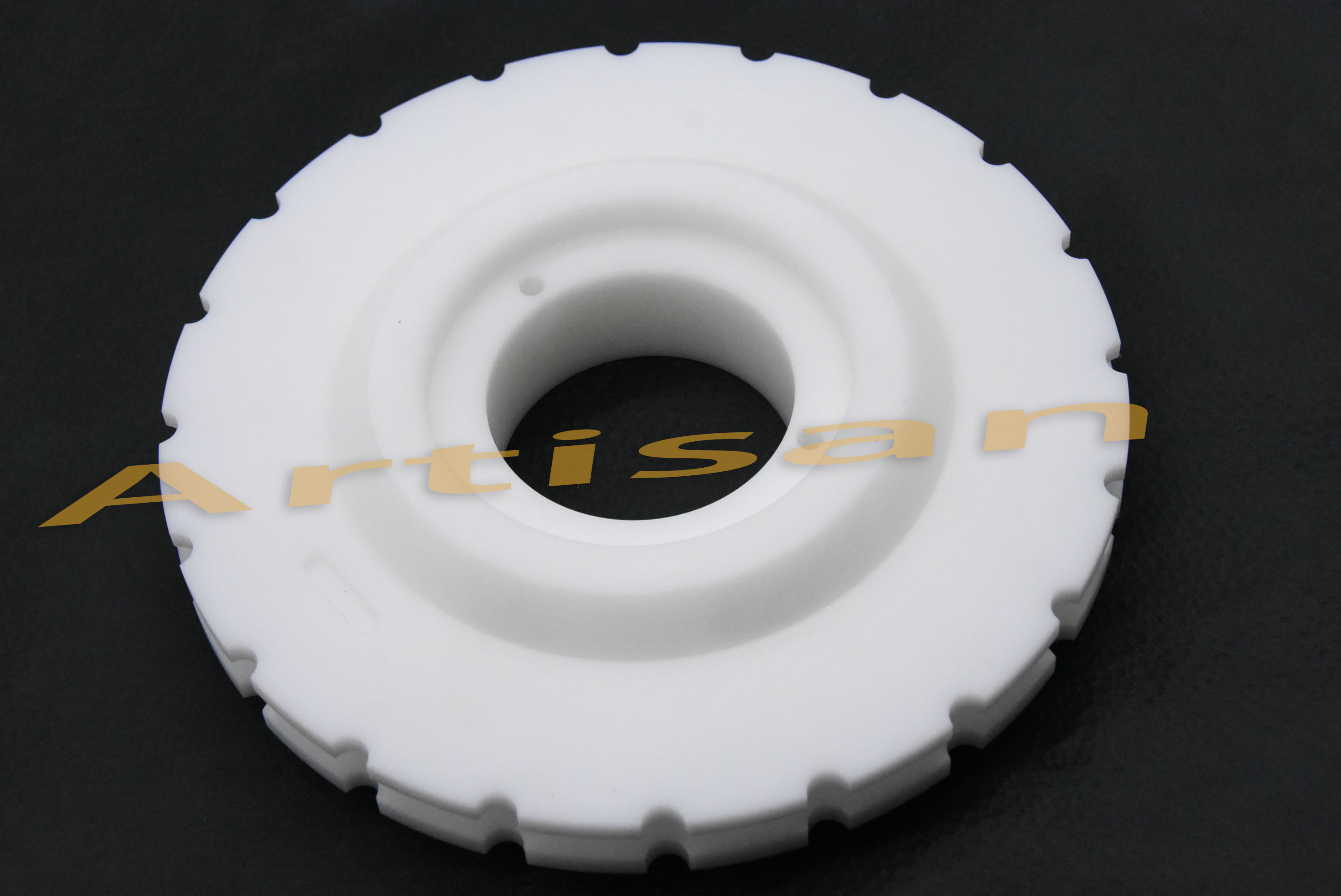 <strong>医疗类精密件加工：转动轮盘</strong>